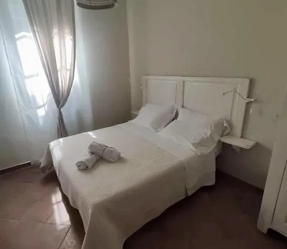 Blanco's Bed & Breakfast 3*